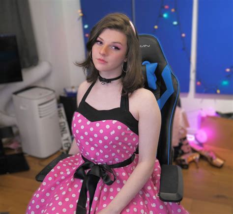 F1nnSter OF Streamer Femboy .